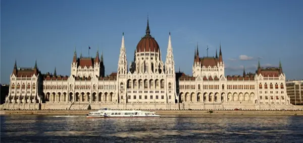 Văn phòng MOrn Laser Hungary
